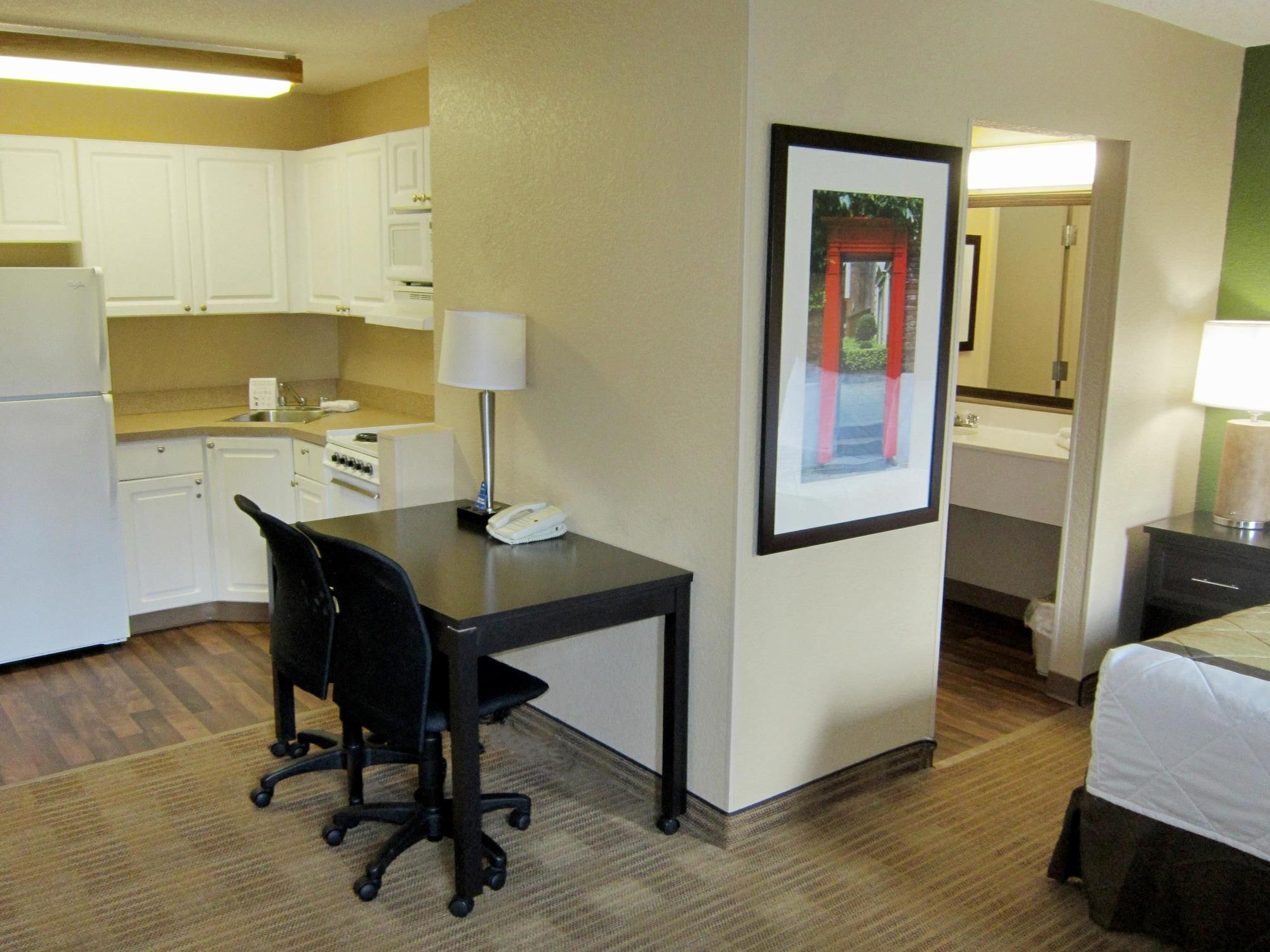 Extended Stay America Suites - Orlando - Maitland - 1776 Pembrook Dr Exterior photo